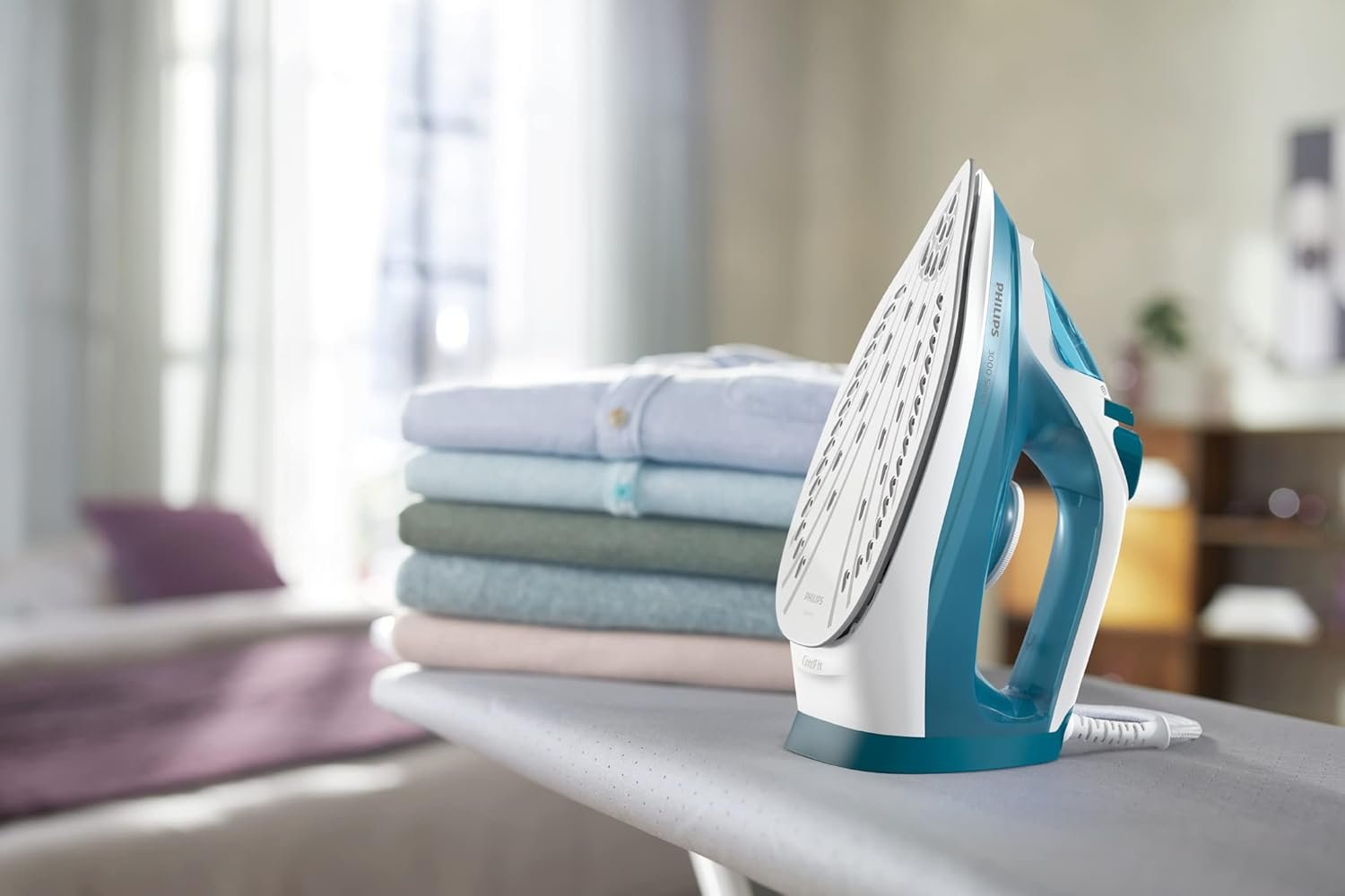Philips 3000 Series Steam Iron - Image 2